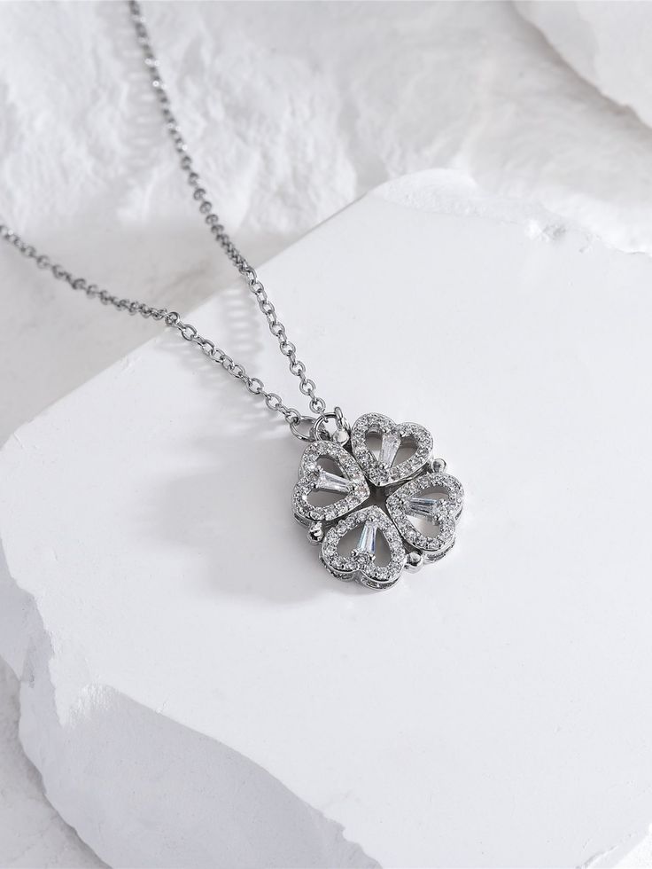 Collar Treboll Corazon acero inoxidable + Caja de regalo
